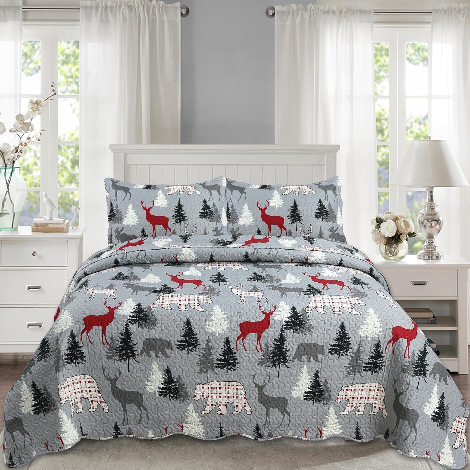 Decorkart Rich Printed Embossed Pinsonic Coverlet Bedspread Ultra Soft Home Bedding 3 Piece Summer Christmas Quilt Set with 2 Quilted Shams, Cabin Reindeer Moose Bear Pattern