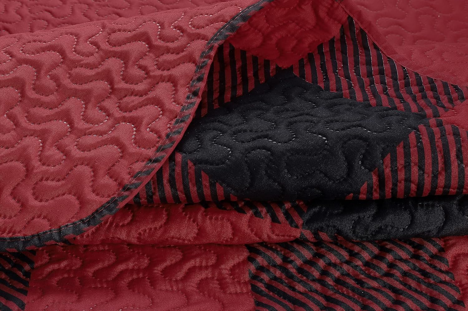 Decorkart Rich Printed Embossed Pinsonic Coverlet Bedspread Ultra Soft 3 Piece Summer Quilt Set with 2 Quilted Shams, Red Black Plaid Pattern